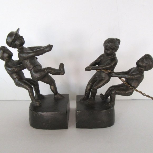 Vintage bronze bookends - children playing - "tug of war" -  bronze figurines - Picture 3 of 10